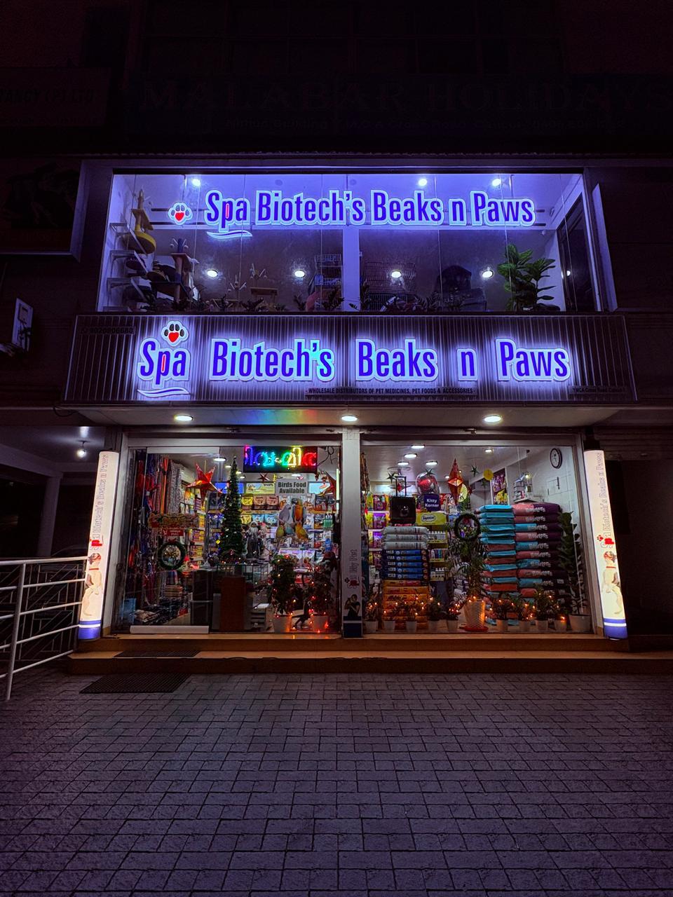 Spa bakes and paws